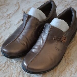 Clarks Women's Metallic Brown Loafers